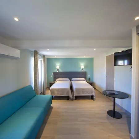 Hotel Splendid LʼÎle-Rousse