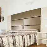 Hotel Splendid L'Ile-Rousse (Corsica)