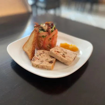 Splendid LʼÎle-Rousse