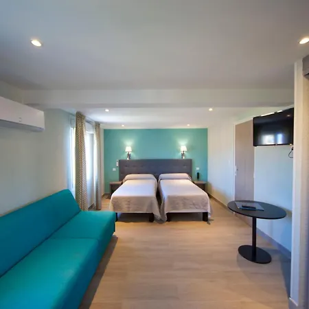 호텔 Splendid LʼÎle-Rousse