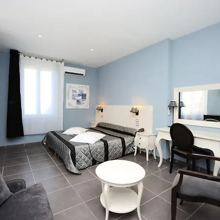 Splendid LʼÎle-Rousse