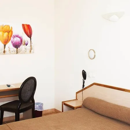 호텔 Splendid LʼÎle-Rousse