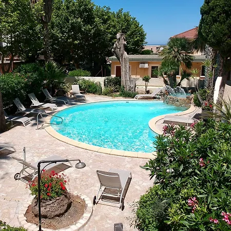 Splendid Hotel L'Ile-Rousse (Corsica)