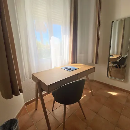 Splendid Hotel L'Ile-Rousse (Corsica)