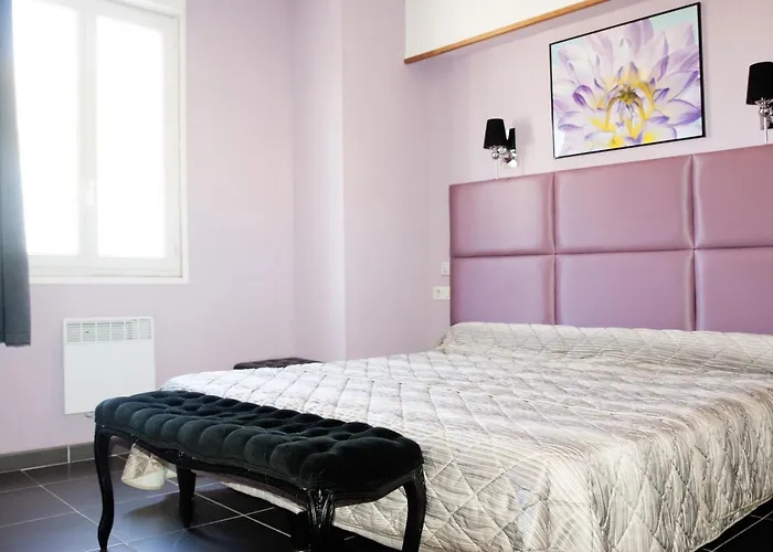 Splendid Hotel LʼÎle-Rousse