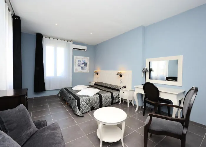 Splendid LʼÎle-Rousse