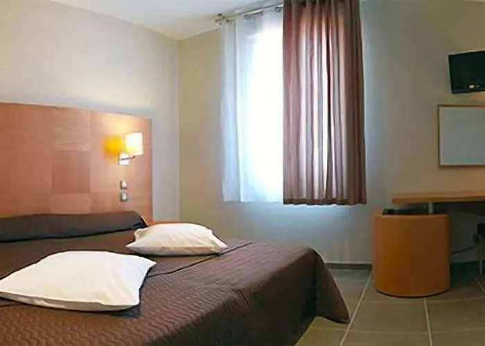 Splendid Hotel LʼÎle-Rousse