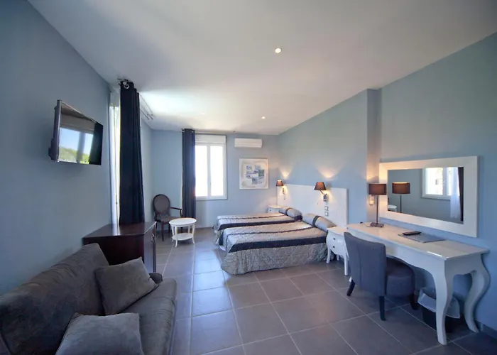 Splendid 2* LʼÎle-Rousse