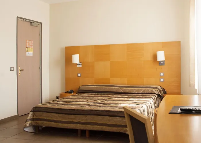 Splendid Hotel LʼÎle-Rousse