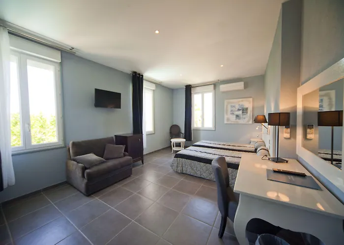 Splendid 2* LʼÎle-Rousse