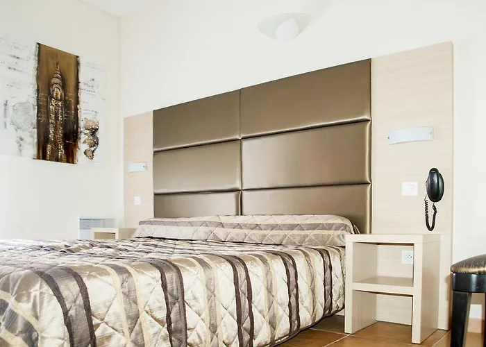 Hotel Splendid LʼÎle-Rousse